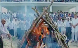 Farmer Gajendra Singh’s last rites performed in Dausa; Congress, BJP protest against Kejriwal